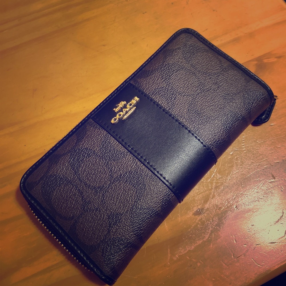 Coach zip wallet